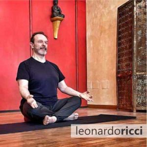 Leonardo Ricci, insegnate yoga